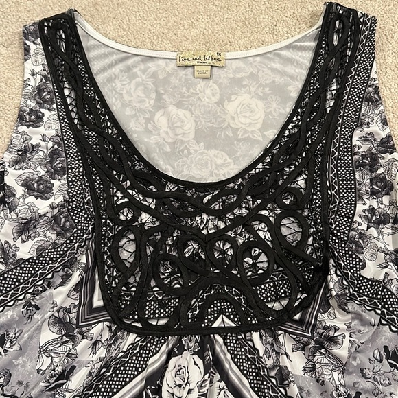 NWOT Floral Lace Tank - Picture 2 of 6